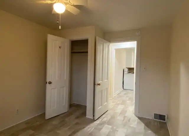 Property at 748 N Lake St Apt 3, Warsaw, IN, 46580, 1 bed, 1 bath, [object Object]