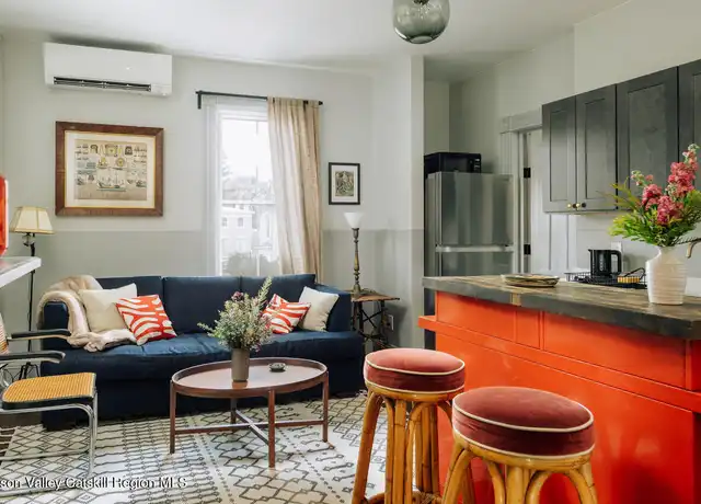Property at 194 Wall St Unit 3, Kingston, NY, 12401, 1 bed, 1 bath, [object Object]