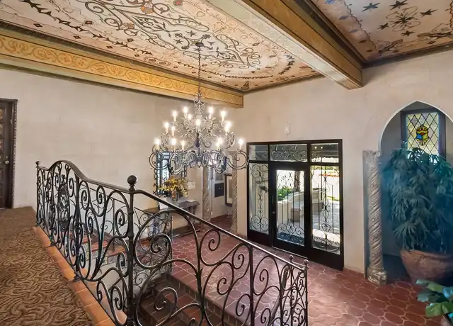Property at The Adelon - 152 S Peck Dr, Beverly Hills, CA, 90212, 0-2 beds, 1 bath, [object Object]