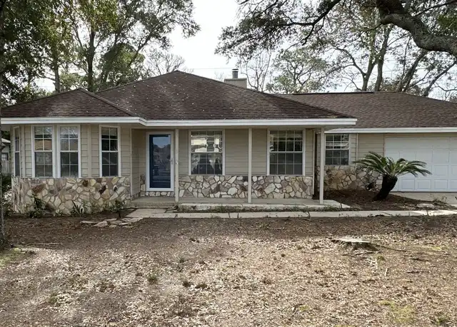 Property at 6 Shamrock Dr, Mary Esther, FL, 32569, 3 beds, 2 baths, [object Object]