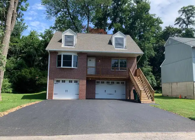 Property at 249 Periwinkle Ave, Langhorne, PA, 19047, 4 beds, 2 baths, [object Object]