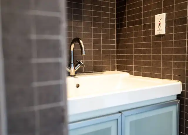 Property at 617 S 3rd St Unit 02, Philadelphia, PA, 19147, 2 beds, 1 bath, [object Object]