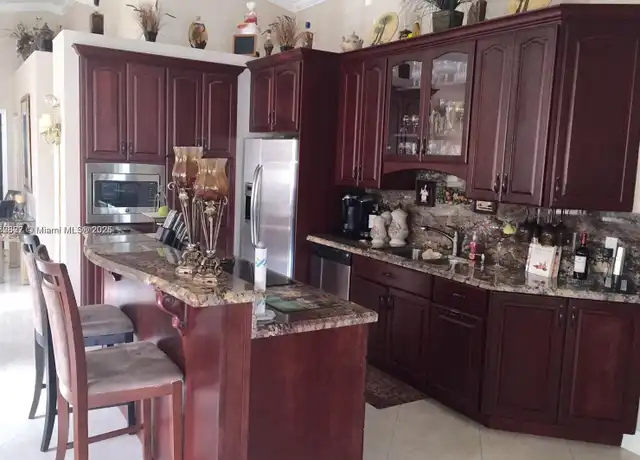 Property at 932 Falling Water Rd Unit 932, Weston, FL, 33326, 3 beds, 2 baths, [object Object]