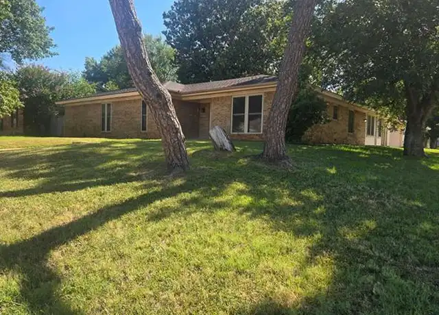 Property at 1911 Green Meadow Ct, Arlington, TX, 76013, 3 beds, 2 baths, [object Object]