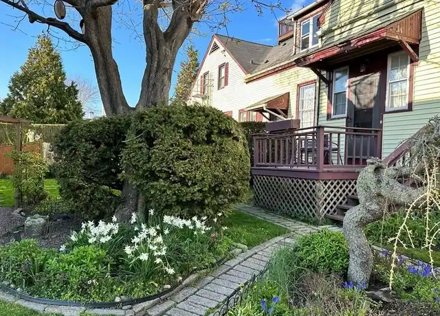Property at 167 Coggeshall Ave Unit A, Newport, RI, 02840, 2 beds, 2 baths, [object Object]