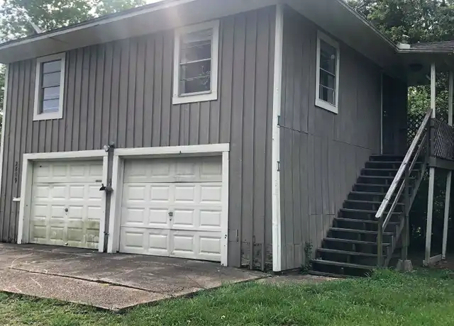 Property at 2809 Pearl Ave, Groves, TX, 77619, 1 bed, 1 bath, [object Object]