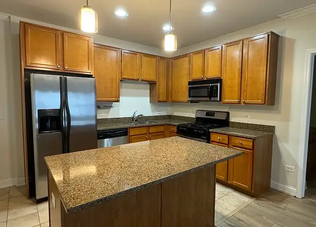 Photo of 3200 Oak Park Ave, Berwyn, IL 60402