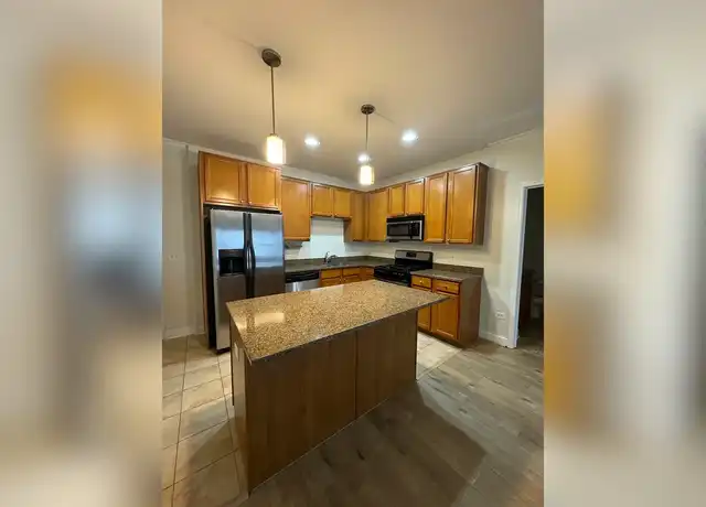 Property at reVerb Century Station - 3200 Oak Park Ave, Berwyn, IL, 60402, 2 beds, 2 baths, [object Object]