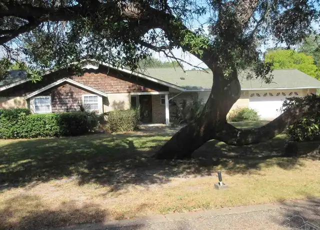 Property at 208 Nandina Rd, Gulf Breeze, FL, 32561, 3 beds, 2 baths, [object Object]
