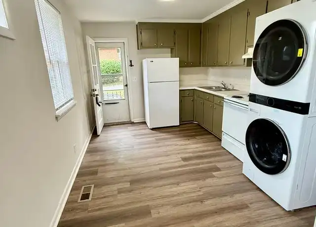 Property at 3306A Leslie Ct, Nashville, TN, 37206, 2 beds, 1 bath, [object Object]