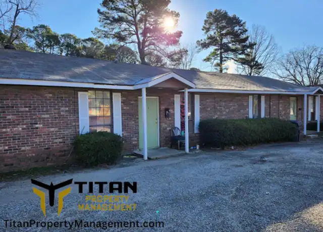 Property at 207 N 4th St Apt 2, Benton, AR, 72015, 1 bed, 1 bath, [object Object]