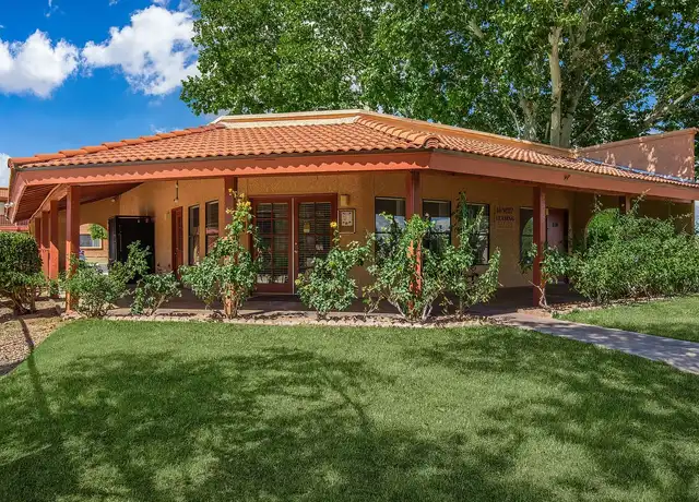 Property at Garden Plaza Apartments - 100 Golf Links Rd, Sierra Vista, AZ, 85635, 1 bed, 1 bath, [object Object]