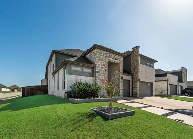 Property at 211 Coyote Creek Dr, Lavon, TX, 75166, 5 beds, 4.5 baths, [object Object]