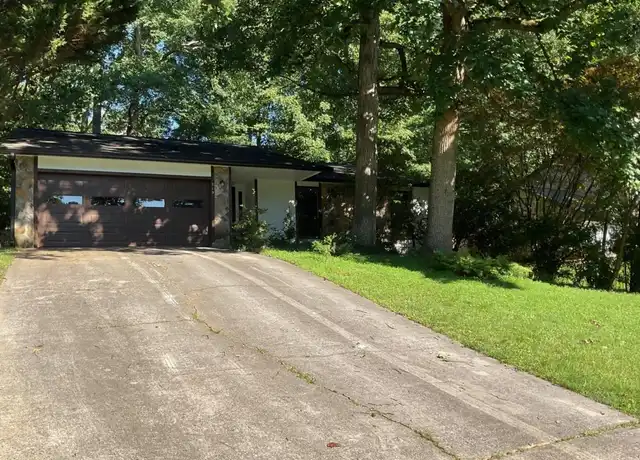 Property at 215 Lakeland Ct, Roswell, GA, 30076, 3 beds, 2 baths, [object Object]