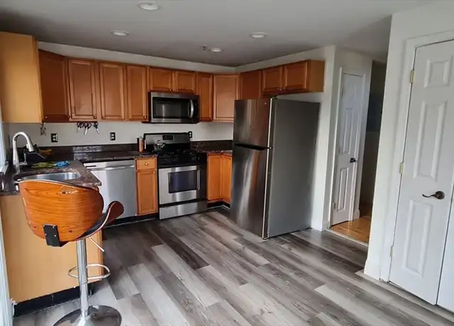 Property at 41 West St #3, Hyde Park, MA, 02136, 2 beds, 1.5 baths, [object Object]