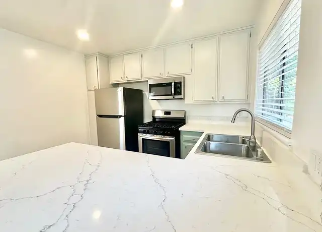 Property at Landale Courtyard - 10707 Landale St, North Hollywood, CA, 91602, 2 beds, 1-2 bath, [object Object]