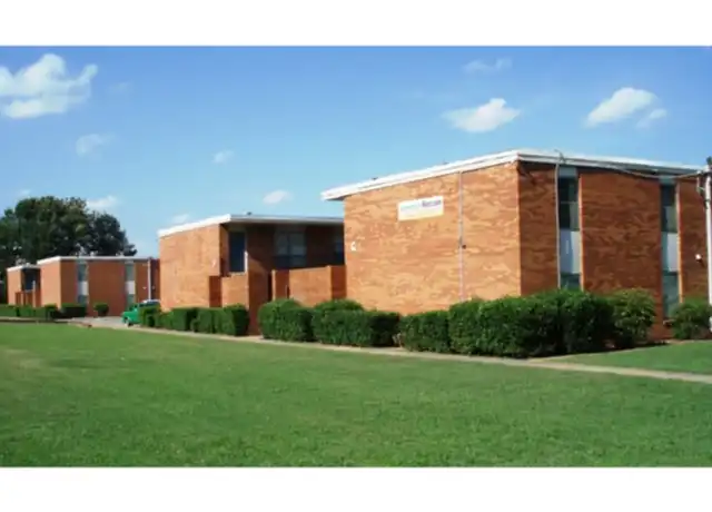 Property at 1610 Stone St Unit B4, Jonesboro, AR, 72401, 2 beds, 1 bath, [object Object]