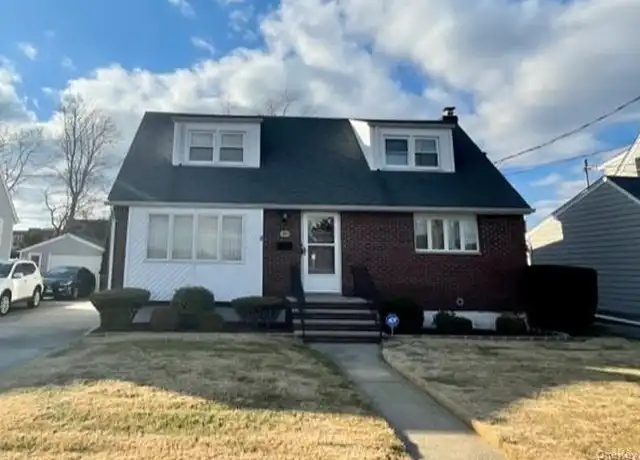 Property at 109 Schenck Blvd Unit 2, Floral Park, NY, 11001, 1 bed, 1 bath, [object Object]