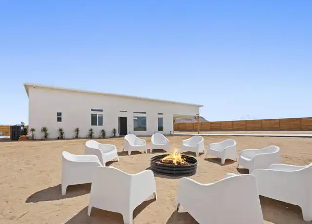 Property at 61723 Highland View Dr, Joshua Tree, CA, 92252, 3 beds, 2 baths, [object Object]