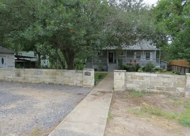 Property at 2221 Lakewood Dr, Seguin, TX, 78155, 4 beds, 2.5 baths, [object Object]