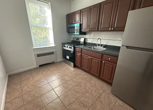 Property at 325 Union St Unit A2, Jersey City, NJ, 07304, 1 bed, 1 bath, [object Object]