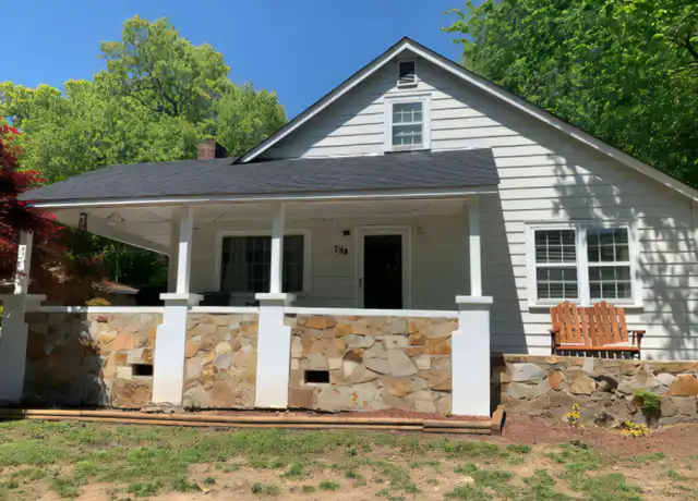 Property at 798 N Royal Ave, Florence, AL, 35630, 4 beds, 1.5 baths, [object Object]