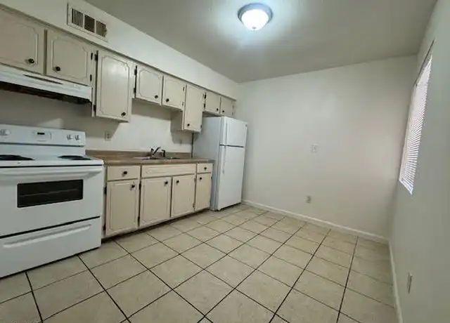 Property at 182 W Geronimo St Unit 2, Chandler, AZ, 85225, 2 beds, 1 bath, [object Object]