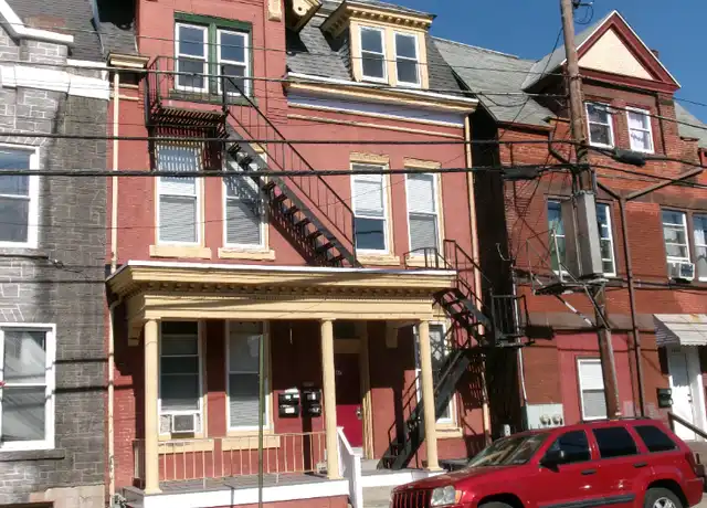 Property at 1017 Lehman St Apt 4, Lebanon, PA, 17046, 1 bed, 1 bath, [object Object]