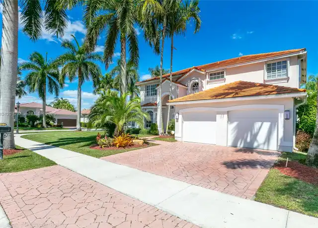 Property at 2564 Jardin Ct, Weston, FL, 33327, 6 beds, 3.5 baths, [object Object]