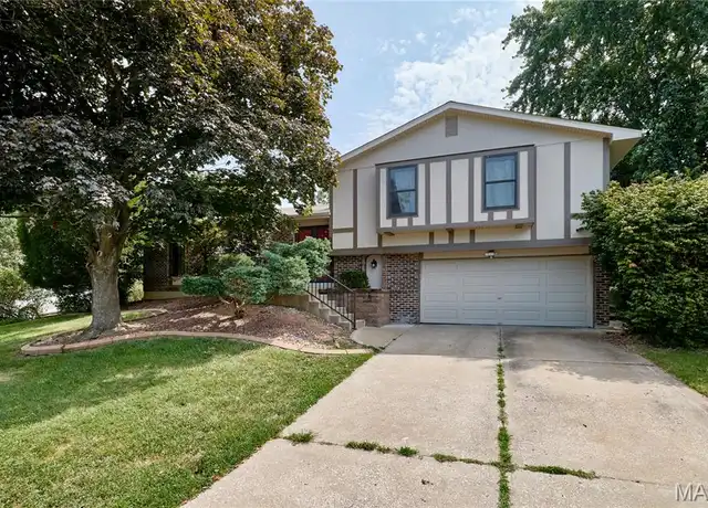 Property at 620 Weeping Willow Dr, Saint Charles, MO, 63303, 4 beds, 3 baths, [object Object]