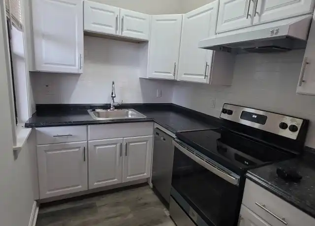 Property at 21 Harrison St Unit B, Hartford, CT, 06112, 2 beds, 1 bath, [object Object]