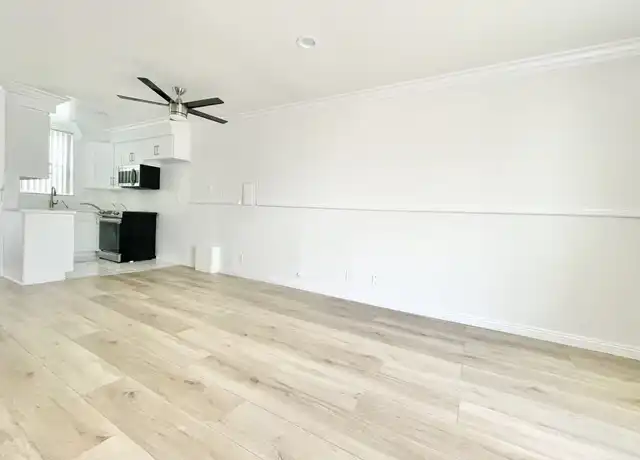 Property at 6062 Fulton Ave Unit 4, Valley Glen, CA, 91401, 2 beds, 1.5 baths, [object Object]