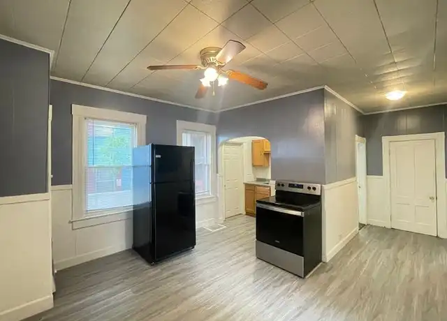 Property at 119 Cypress St Unit 1, Manchester, NH, 03103, 3 beds, 1 bath, [object Object]