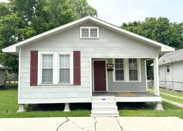 Property at 741 6th St, Port Allen, LA, 70767, 2 beds, 1 bath, [object Object]