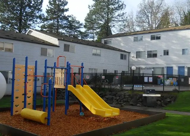 Photo of 1777 Maple St, West Linn, OR 97068