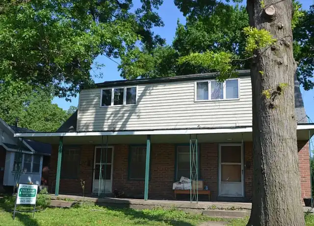 Property at 1517 Paris Rd, Columbia, MO, 65201, 2 beds, 1.5 baths, [object Object]