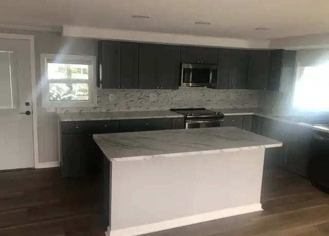 Property at 397 Spanish Lakes Dr, Nokomis, FL, 34275, 2 beds, 2 baths, [object Object]