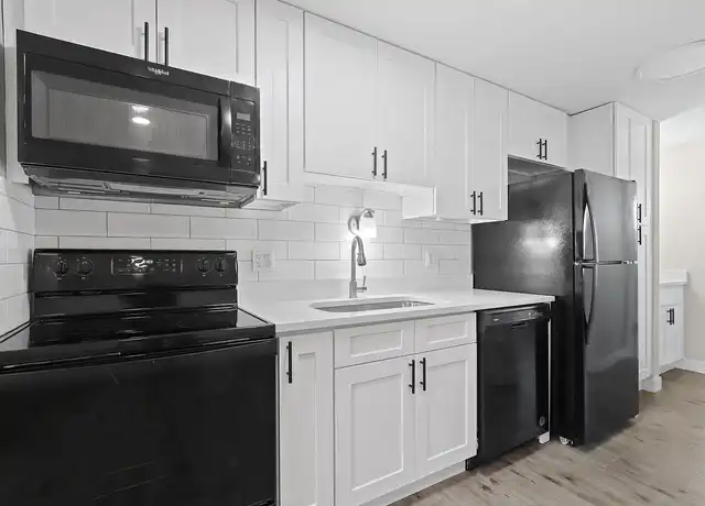 Property at Fox Street Apartments - 3600 S Fox St, Englewood, CO, 80110, 1 bed, 1 bath, [object Object]