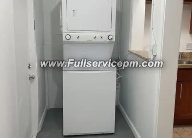 Property at 608 S 20th Pl, Renton, WA, 98055, 3 beds, 1 bath, [object Object]