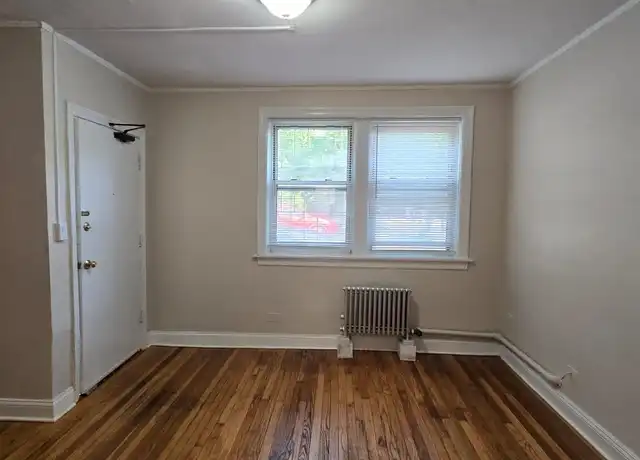 Property at 6904 N Ravenswood Ave Unit 1, Chicago, IL, 60626, 1 bed, 1 bath, [object Object]
