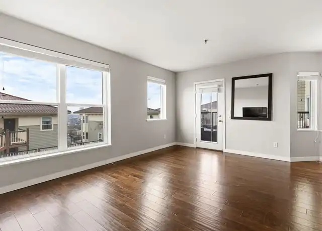 Property at 423 NW Uptown Ter Unit 1A, Portland, OR, 97210, 1 bed, 1 bath, [object Object]