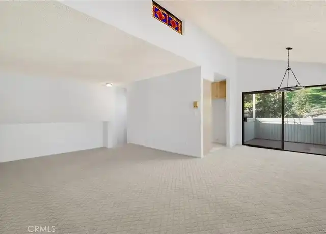 Property at 22127 Burbank Blvd, Woodland Hills, CA, 91367, 2 beds, 2 baths, [object Object]