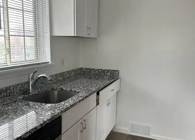 Property at ONE11 COLLECTION - BIRMINGHAM WEST - 2101 E Maple Rd, Birmingham, MI, 48009, 2 beds, 1 bath, [object Object]
