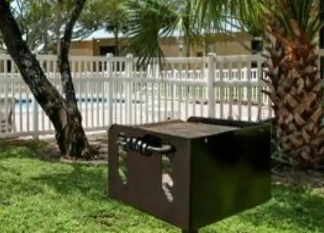 Property at 431 SE 13th Ct, Deerfield Beach, FL, 33441, 2 beds, 2 baths, [object Object]