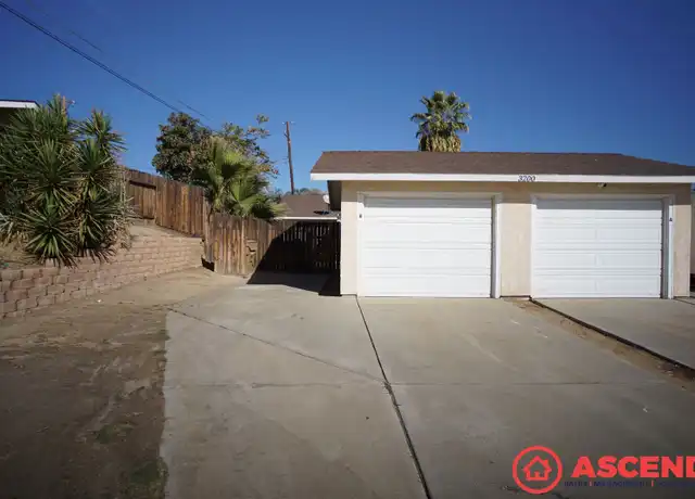 Property at 3200 Crestline Rd Unit B, Bakersfield, CA, 93306, 2 beds, 1 bath, [object Object]