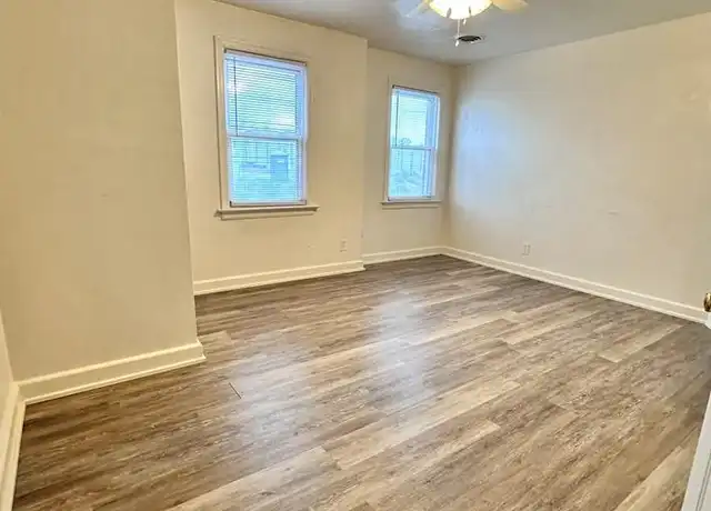 Property at 1352 Little Bay Ave Unit 3, Norfolk, VA, 23503, 2 beds, 1 bath, [object Object]