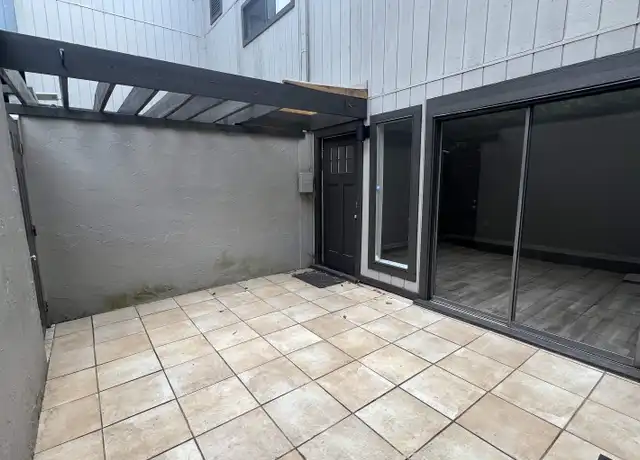 Property at 3350 Altamont Rd Unit E15, Birmingham, AL, 35205, 2 beds, 1 bath, [object Object]