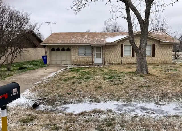 Property at 606 E Broad St, Forney, TX, 75126, 3 beds, 1.5 baths, [object Object]