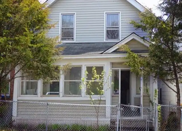 Property at 1206 E 3rd St Apt A, Duluth, MN, 55805, 2 beds, 1 bath, [object Object]