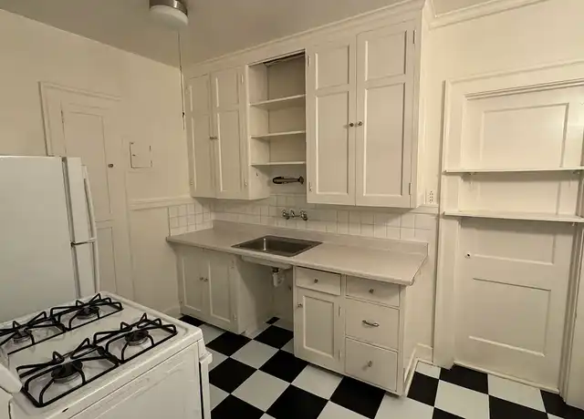 Property at Kenneth - 307 Queen Anne Ave N, Seattle, WA, 98109, 0-1 beds, 1 bath, [object Object]